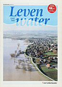 Afbeelding van het boek Leven met het water. Extra bijlage 20 jaar na de bijna-ramp